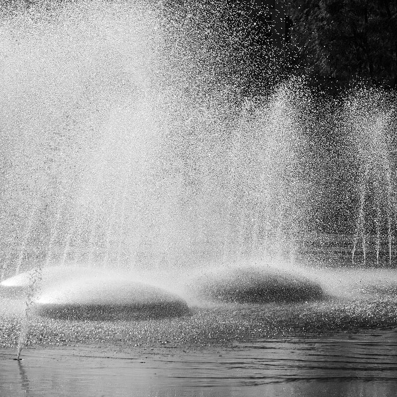 Formen und Fontänen Foto: Rainald Reb ...