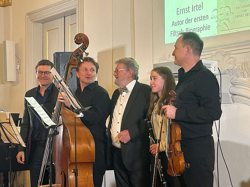 Drei Generationen der Familie Acker, von links: ...