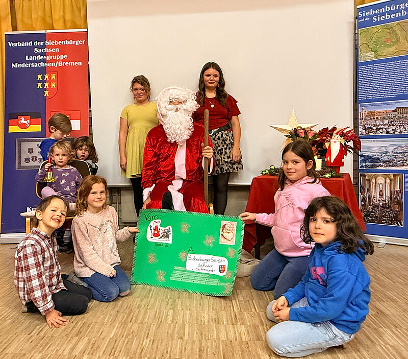 Der Nikolaus �berraschte die Kinder der ...