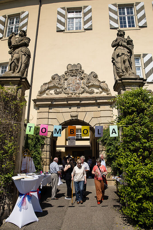 Blick auf den Eingangsbereich Schloss Horneck am ...