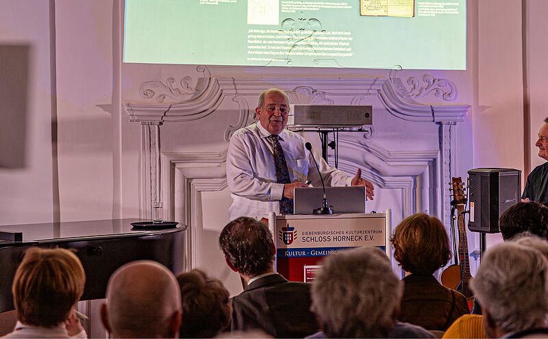 Gespannte Zuhörer beim Vortrag von Hon. Prof. Dr. ...