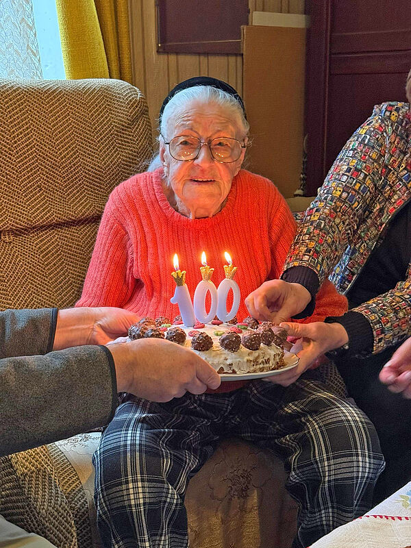 Susanne K�stner an ihrem 100. Geburtstag. Foto: ...