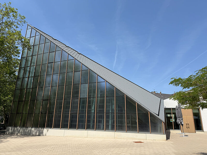 In der Stephanuskirche in K�ln-Riehl findet der ...