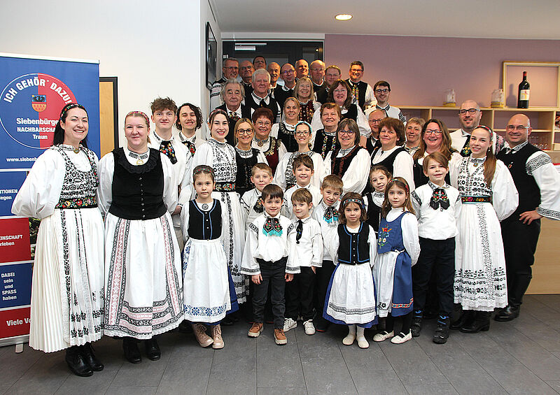 Kindertanzgruppe, Siebenb�rger Jugend und Alte ...