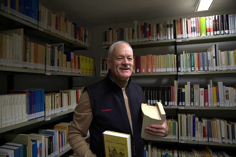 Wilhelm Maurer hat die Bibliothek des BdV ...