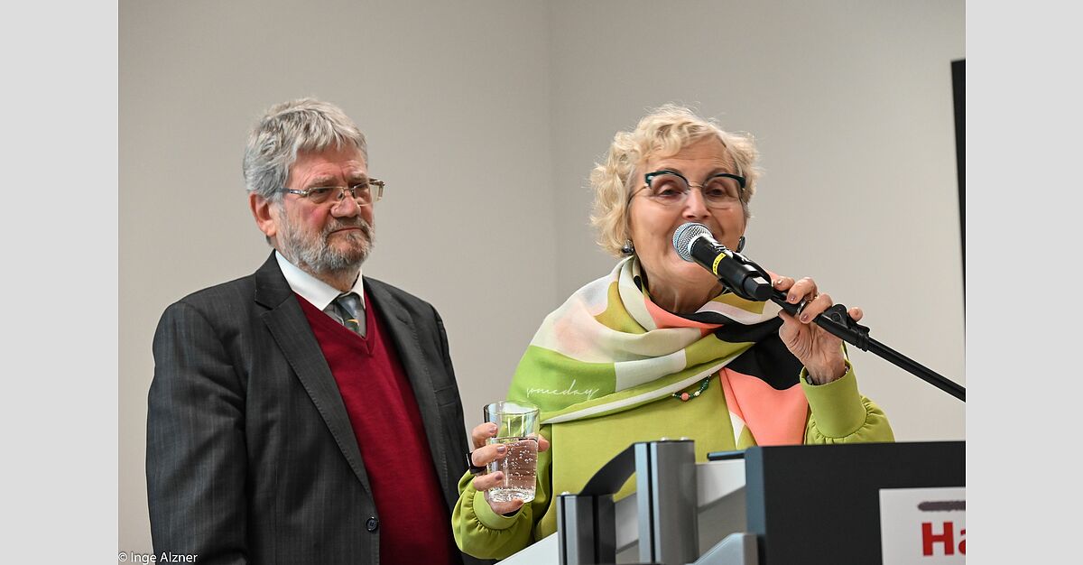 Heinz Acker, der Musiker, punktet im Nürnberger Haus der Heimat auf
