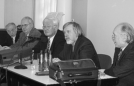 Nikolaus-Berwanger-Seminar in München, von links nach rechts: Eduard Schneider, Stefan Sienerth, Anton Schwob, Richard Wagner und Luzian Geier. Foto: Dieter Michelbach