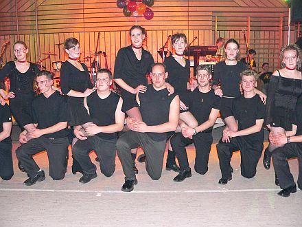 Die Biberacher Tanzgruppe fhrte einen irischen Tanz mit einem Hauch von River Dance auf dem Faschingsball in Mittelbiberach vor. Foto: Mathias Henrich