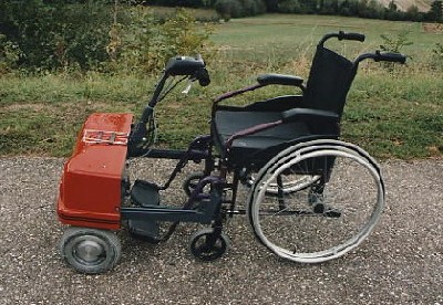 Das Rollstuhl-Zuggert <i>Rolliflex</i>, die neueste patentierte Entwicklung der <i>Binnen Konstruktionen GbR</i>
