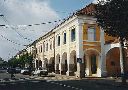 Kornmarkt in Bistritz an einem Sonntagmorgen im September 2001. Foto: Ulrich Burger