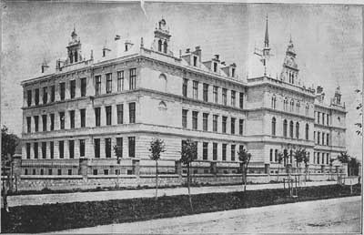 Das evangelische Gymnasium in Bistritz, 1910.