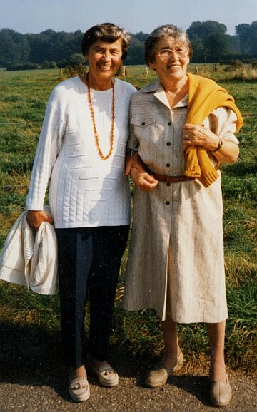 Engagiert fr den Erhalt schsischer Traditionen: Dr. Gerda Bretz-Schwarzenbacher (links, 75) und ihre Schwester Emma Czell (85).