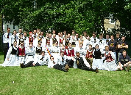 Prsentierten siebenbrgisch-schsische Kultur beim Heimattag in Chicago: Tanzgruppe Heilbronn, „Amazonas Express“ und die Tanzgruppe aus Kitchener.
