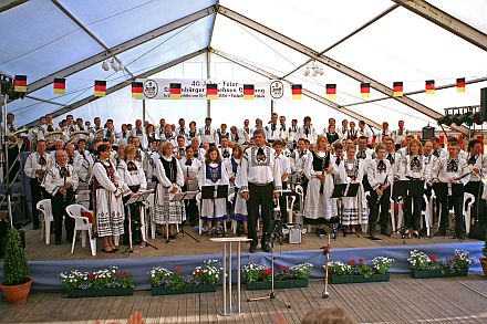 Die Vereinigten Blaskapellen von Nordrhein-Westfalen und Wolfsburg begeisterten bei ihrem 27. Musikerfest in Drabenderhöhe. Foto: Christian Melzer