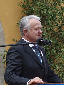 Bundesvorsitzender Volker Drr whrend der Festrede 2007 in Dinkelsbhl. Foto: Josef Balazs