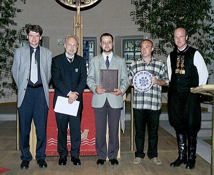 Verleihung des Siebenbrgisch-Schsischen Jugendpreises, von links nach rechts: Gerald Volkmer, Gustav Binder, Hans-Georg Junesch, Laurentiu Toma, Rainer Lehni. Foto: Josef Balasz