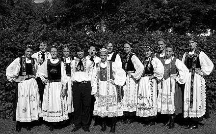 Kinder- und Jugendtanzgruppe Augsburg nach dem Aufmarsch in Augsburg-Hochzoll.