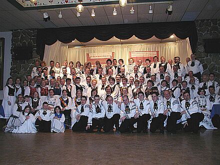 Siebenbrgische Kulturgruppen beim Ball in Kitchener