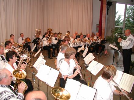 Transylvania Hofbru-Band bei ihrem Konzert in Drabenderhhe. Foto: Christian Melzer