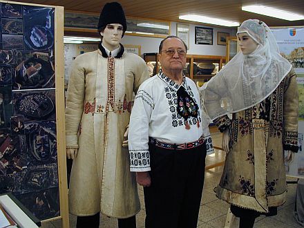 Hans Scheipner-Gro in der siebenbrgischen Heimatstube in Knigsbrunn.