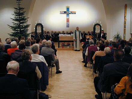 Gropolder Weihnachtsfeier mit Leuchtersingen in Augsburg. Foto: Robert Sonnleitner