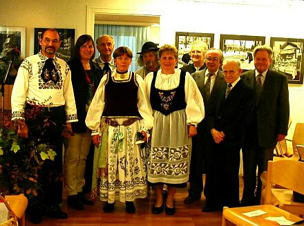 Treffen der Mundartautoren in Mnchen, von links nach rechts: Oswald Kessler, Doris Hutter, Elisabeth Kessler, Paul Staedel, Hilde Juchum, Martin Hedrich, Richard Sonnleitner, Bernddieter Schobel, Maria Guni, Stefan Hann. Nicht auf dem Bild: Frau Femmig.