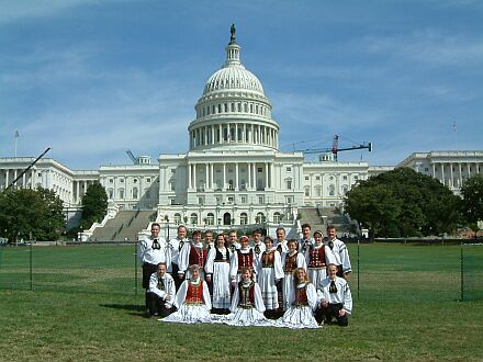 Trachten nicht nach der Macht: Die Tanzgruppe am Capitol Hill in Washington.
