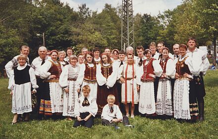 Drei Generationen in siebenbrgisch-schsischer Tracht beim diesjhrigen Rheinland-Pfalz-Tag.