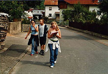 Jugendliche bei der Dorfrallye in Waldstetten. Foto: Rainer Lehni
