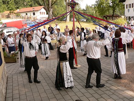 Tanzgruppe Rosenheim begeisterte beim Sommerfest in Rimsting.