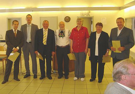  Ehrungen beim Schnberger Treffen, von links: Martin Schnabel, Christian Orendi, Michael Schneider, Michael Konnerth, Dorle Schuster, Gerlinde Papai und Martin Wellmann.