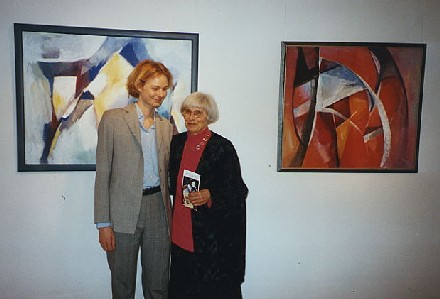 Susanne Schunn mit der jungen Kunsthistorikerin Carola Schenk. Foto: Konrad Klein