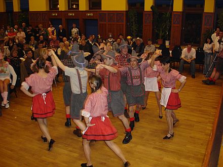 Jugendlicher Schwung beim Karneval in Siegen.