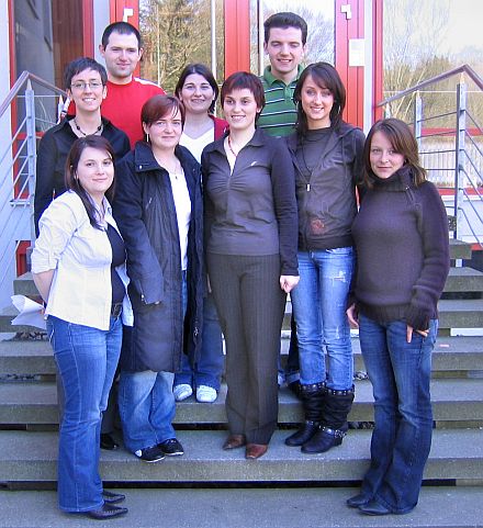 Auf dem Foto ist die neue Landesjugendleitung zu sehen. erste Reihe von unten, links nach rechts: Renate Zckel, Heike Wagner-Hermann, Astrid Kelp, Ines Martina Potsch, Marion Wagner-Hermann, zweite Reihe von unten, links nach rechts: Gabi Hedwig, Karin Ngler, oberste Reihe, links nach rechts: Simon Hientz, Edwin-Andreas Drotleff. Foto: Karin Ngler