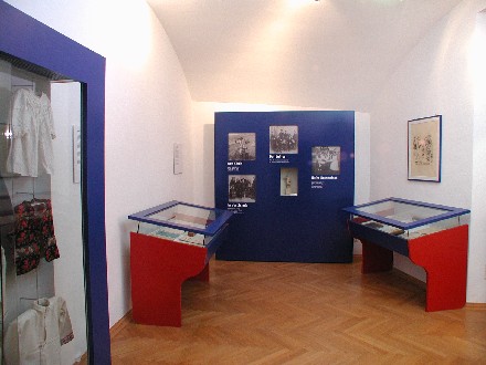 Blick auf den krzlich umgestalteten Schulbereich im Siebenbrgischen Museum zu Gundelsheim