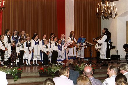 Die Drabenderhher Spatzen unter der Leitung von Regine Melzer. Foto: Josef Balazs