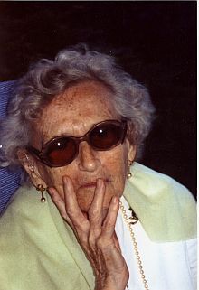 Die Bildhauerin Annemarie Suckow von Heydendorff (1912-2007).