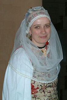 Ines Wenzel in Reumarkter Tracht beim Heimattag 2006 in Dinkelsbhl. Foto: Hermann Grempels