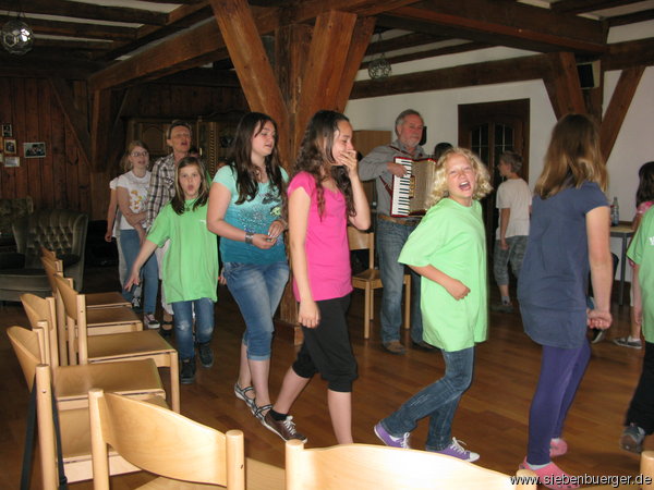 Singen mit Eduard Taub, Gruppe