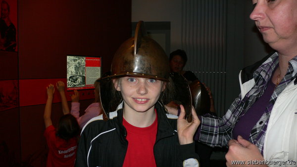 Katharina mit Helm