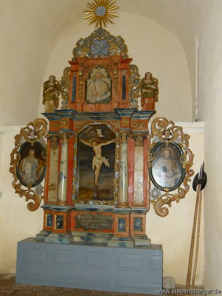 Altar in der Heltauer Kirchenburg