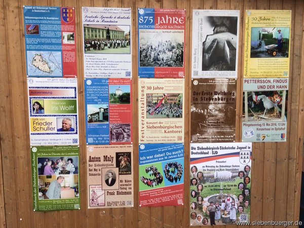 Plakate an der Wand in Dinkelsbhl