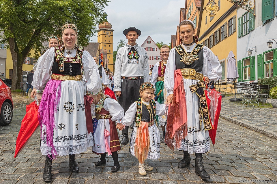 Festumzug beim Pfingsttreffen der Siebenbrger Sachsen in Dinkelsbhl - Heimattag 2025