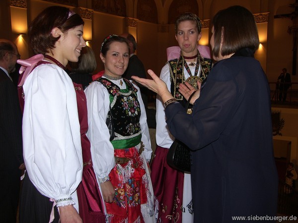 Begrung im Foyer