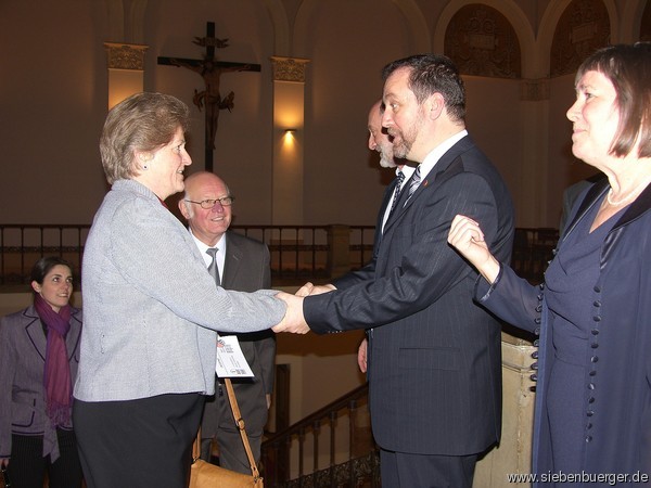 Heidemarie Weber mit Ehemann, Dr. Bernd Fabritius und Doris Hutter