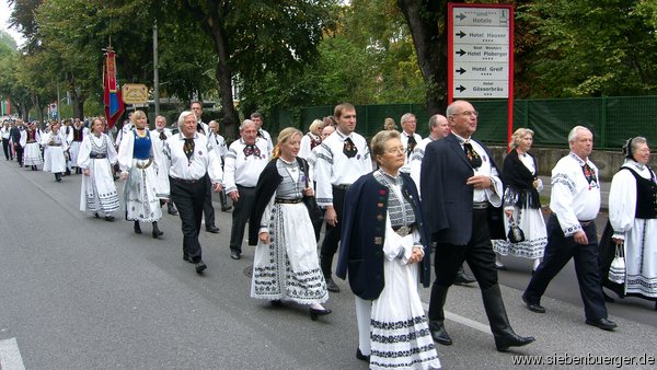 Verein Vcklabruck mit Tanzgruppe