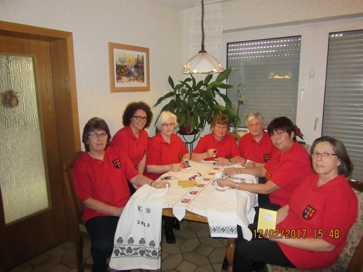 Die Handarbeitsgruppe der Kreisgruppe 2017 ...
