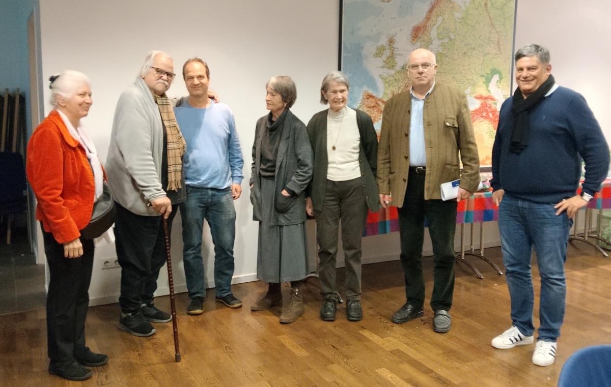 Der Schriftsteller Frieder Schuller (zweiter von ...