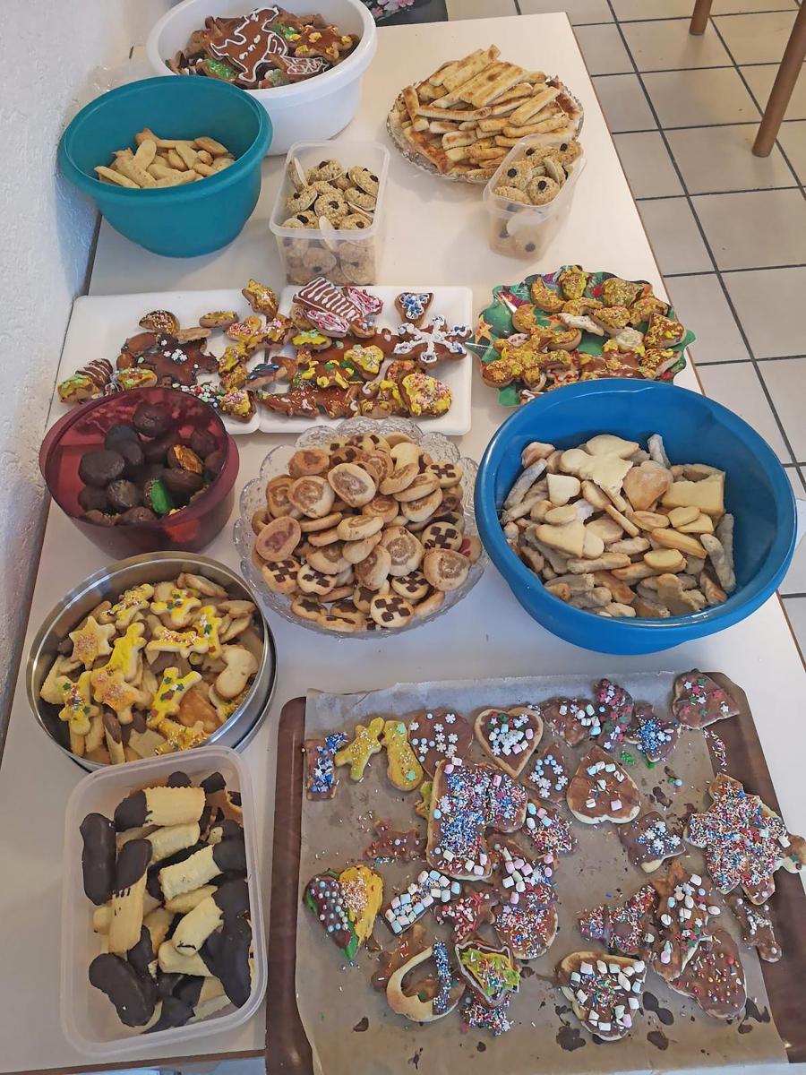 Das Ergebnis der Weihnachtsb�ckerei f�r Kinder in ...