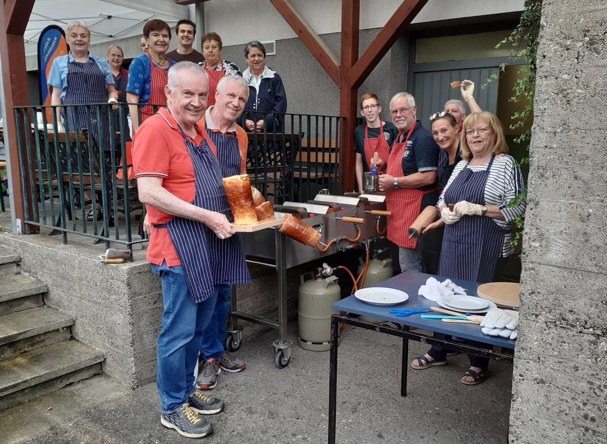 Baumstriezelseminar der Kreisgruppe 2023
 ...